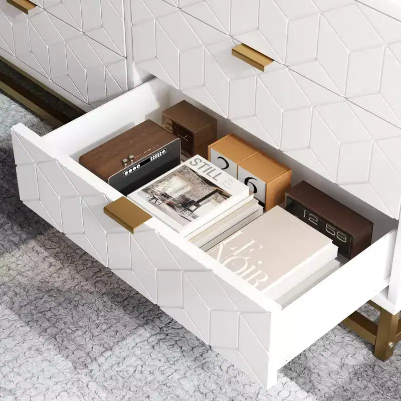 Comò per camera da letto, cassettiera grande da 53,5 pollici, cassettiera a 6 cassetti con maniglie e gambe in metallo dorato, cassettiere con cassetti